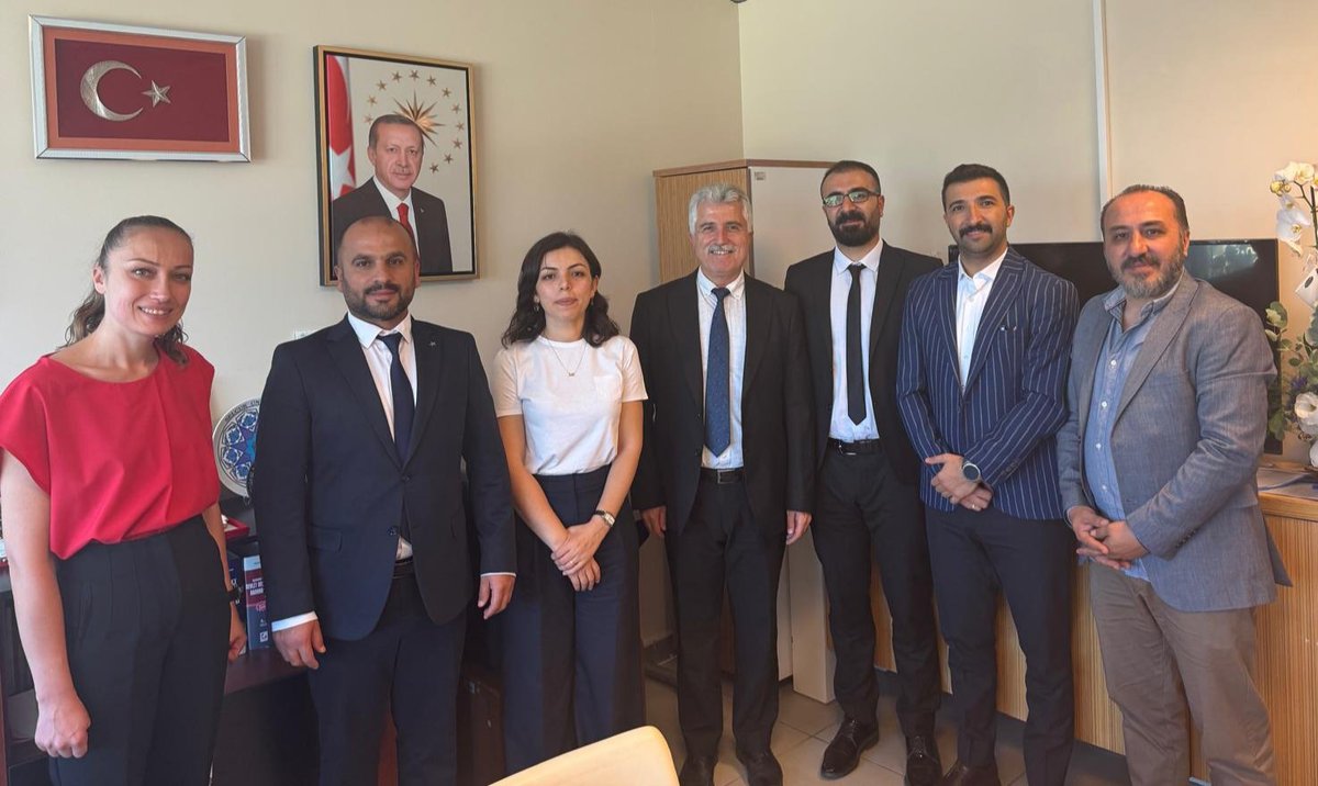 ASDEP-DER yönetimi olarak, Kadro, Terfi ve İstatistik Daire Başkanımız Sayın Uğur ÇAMALAN’ı makamında ziyaret ettik.

Gösterdikleri yakın ilgi ve değerli misafirperverlikleri için kendilerine teşekkür eder, çalışmalarında başarılar dileriz.