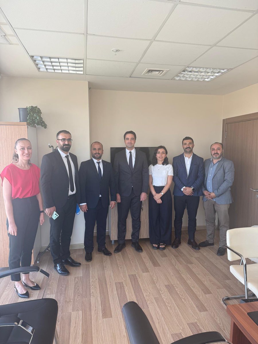 ASDEP-DER yönetimi olarak, İşçi ve Sözleşmeli Personel Daire Başkanımız Sayın Fırat ARSLAN’ı makamında ziyaret ettik.

Nazik kabulleri için kendilerine teşekkürlerimizi sunuyor, çalışmalarında başarılar diliyoruz.