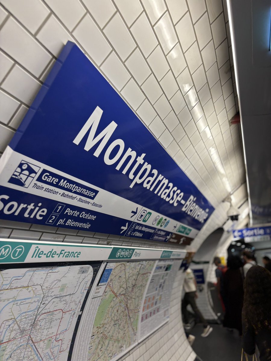 Départ pour une petite semaine de vacances en mode découverte d’une nouvelle destination 🥰
#vacances #bonheur #voyage #trains #montparnasse #france
