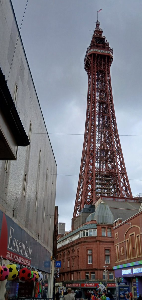 sjf40's tweet image. I love freelancing in the arts. Most of the time, it never feels like work! 
Research trip today took me to #Showtown  the top of #BlackpoolTower and to #CentralLibrary. Everyone was so helpful, I&apos;ve smiled all day! #CommunityArts #HeritageArts  #SouthShoreStories #OralHistory