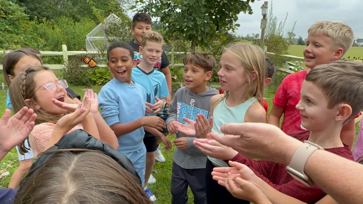 swsd_chs's tweet image. Mrs. Snyder &amp;amp; Mrs. Charlton’s class got to witness something magical today— their butterfly, named Miss Flappy, emerged from its chrysalis and took its first flight into the butterfly garden! 🦋✨ #Lifecycles #ClassroomMagic #SWSDproud #swsd_chs