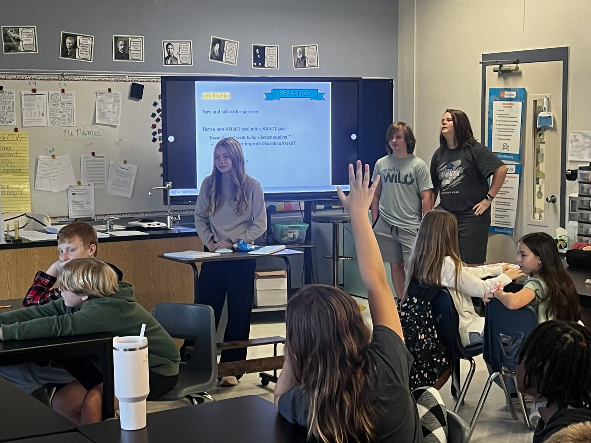 MrMcGuire122's tweet photo. PPI students did a fantastic job teaching our 6th graders about the power of goals! Very proud of their willingness to lead! #PositivePeerInfluencers #GoCougars! https://t.co/wPx2bdmAk5