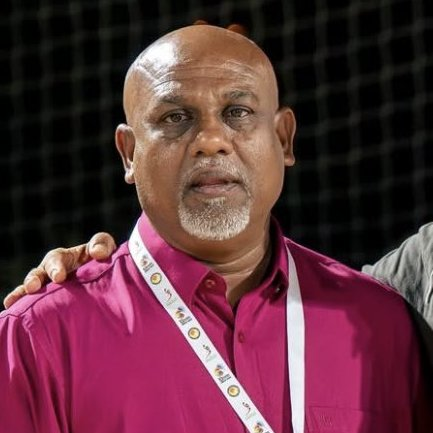 HKurusee's tweet photo. Mujthaba can’t destroy @yashmu07’s life just cause he wants to. Yash has already gone international. He's 20, fit, hungry, decades ahead. Block him from a team, but not from greatness. Jealous old men don’t win. Talent, youth and fire always do. If Mujthaba wants success, maybe try the gym and some fitness programmes.
