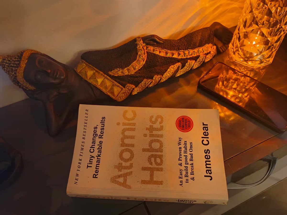 stubborngirl_09's tweet photo. I have a passion for teaching kids to become readers, to become comfortable with a book, not daunted. Books shouldnβt be daunting, they should be funny, exciting and wonderful; and learning to be a reader gives a terrific advantage.ππ«Άπ»
#reading #books #booklover #nightreader https://t.co/4PrM9yARSf