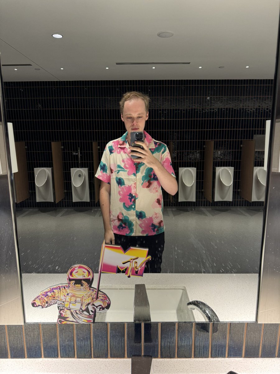 James Giovan tweet media