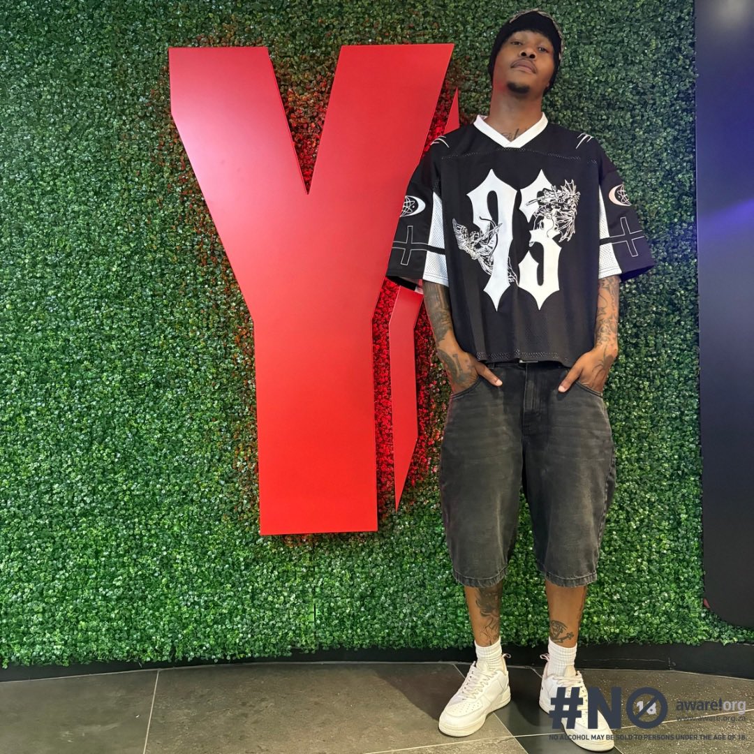 Yfm's tweet photo. It’s WILDCARD week on UNCENSORED with @RussianBearSA #KingOfKicks! 

This week the team are kicking it with @Zingah_LOTJ 👟 https://t.co/gWFhOMFMxV