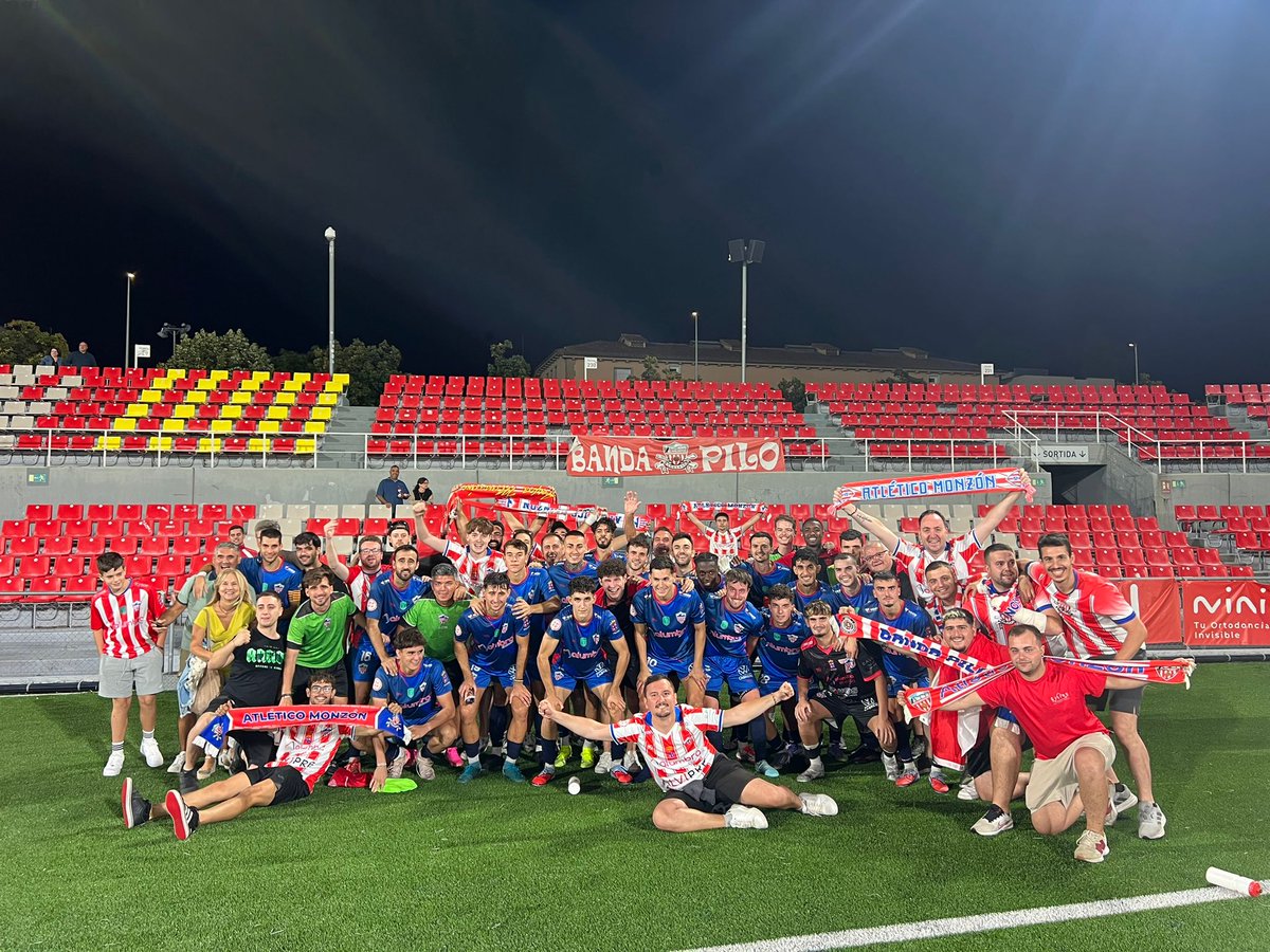 El hincha nunca dice 'eso esta muy lejos" el hincha dice a todos lados,en Tarrasa se nos escuchó,en las derrotas es cuando más unidos vamos a estar <a href="/AtcoMonzon/">Atlético Monzón Alumbra</a> por ti y por esta gran familia 💪🇲🇨🇵🇱🙌 #ATuLadoYHastaLaVictoriaSiempreMonzón #AupaAtleti