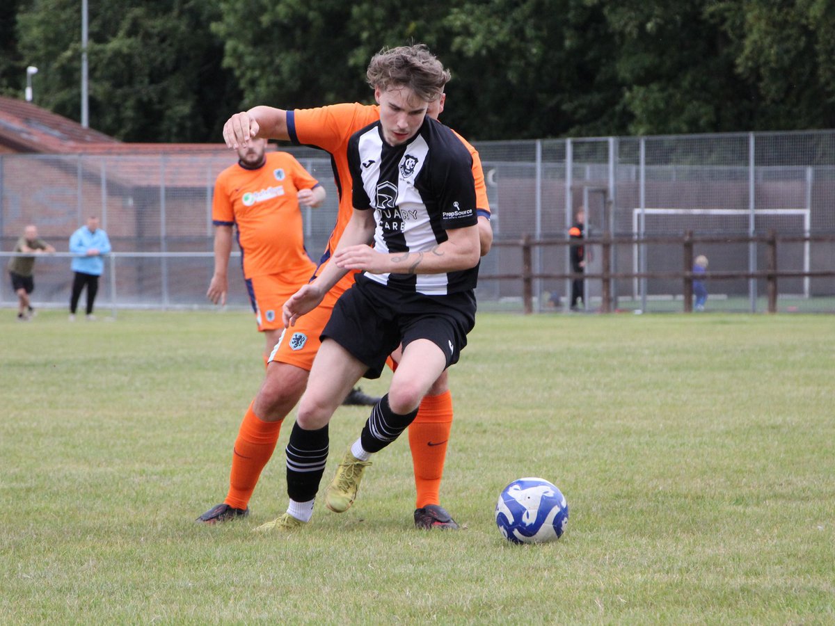 Some snaps from weekends game vs <a href="/BeechwoodSC/">Beechwood SC</a> in the 1st round of the Cheshire Cup! 🖤🤍🖤🤍

Credit: <a href="/torbs62/">mark torbitt</a>