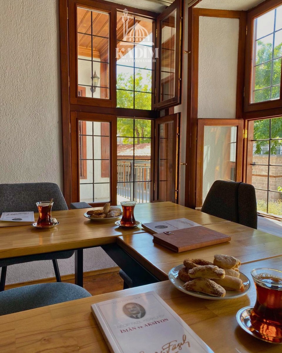 Ekip içi yaptığımız kitap tahlilinde Üstat'la birlikte iman ve aksiyonun şuuruna vardık.

İlim maksattır, hedefimiz hakikati anlamaktır.