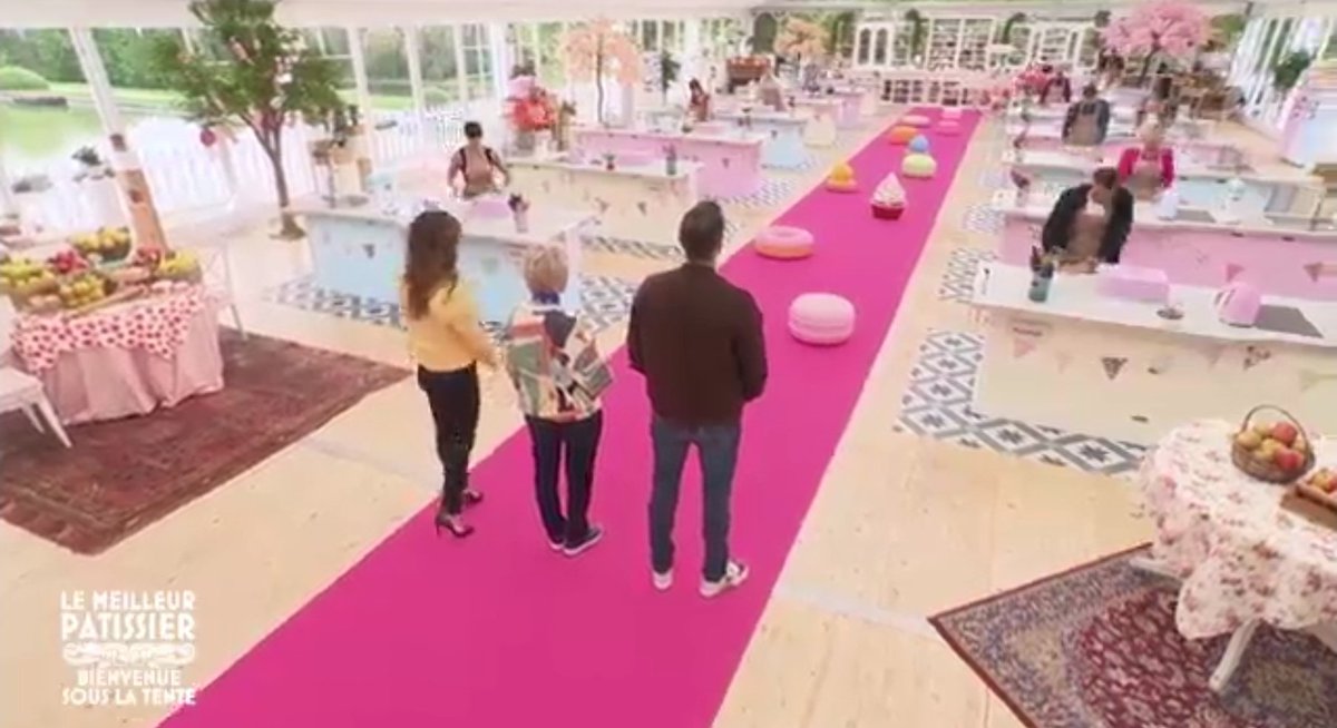 C'est parti pour la saison 14 dans le meilleur Pâtissier avec <a href="/LMilotOfficiel/">Laetitia MILOT</a> <a href="/mercotte/">Mercotte</a> <a href="/cyril_lignac/">Cyril Lignac</a> et les 14 pâtissiers amateurs sur @m6 <a href="/M6/">M6</a>plusofficiel ! 😘🥰❤️