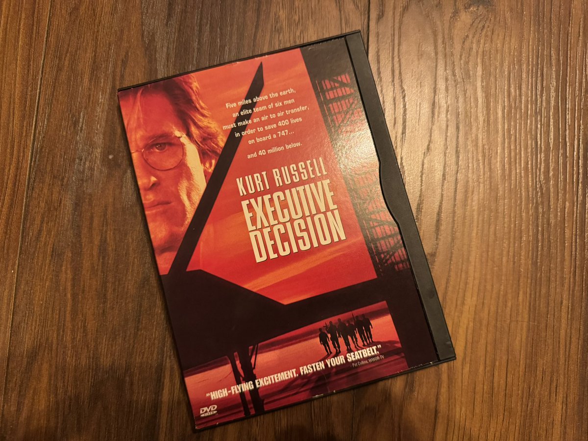 the4kCollectivE's tweet photo. Tonight’s movie. Executive Decision.
Spinning the US Region 1 Snapper Case DVD as I wanted to watch the original theatrical US cut not the European Cut which is on all the Blu-Rays.
Picture quality not as good on this one.
#NowWatching #Cinema4KC #ExecutiveDecision
Thread 1/2