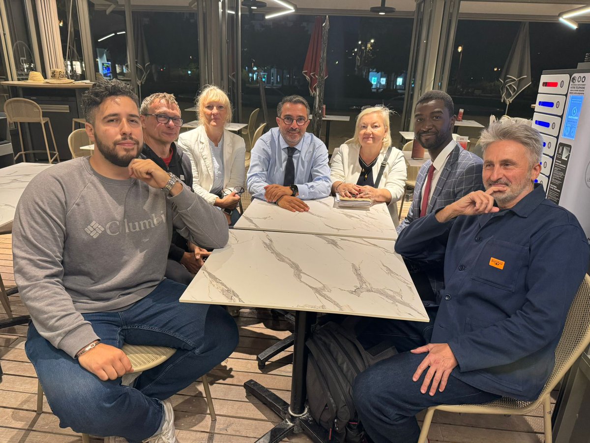 🤝 Moment d’échange avec Hervé GERBI, chef de file #Horizons.
Un dialogue constructif au sujet de sa stratégie pour rassembler les progressistes Grenoblois et offrir une nouvelle offre municipale attendue.
Le comité  #Grenoble prendra toute sa part dans ce projet collectif !