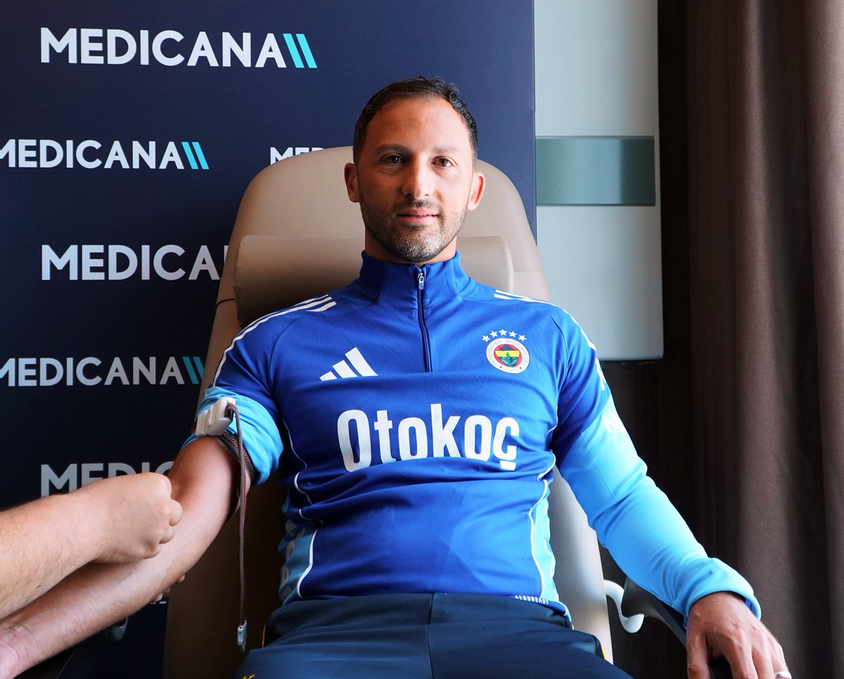 anthonythegoal2's tweet photo. Domenico Tedesco, Fenerbahce's new manager undergoing his medical tests 😂
#fenerbahce #tedesco https://t.co/P3nmWNUIe7