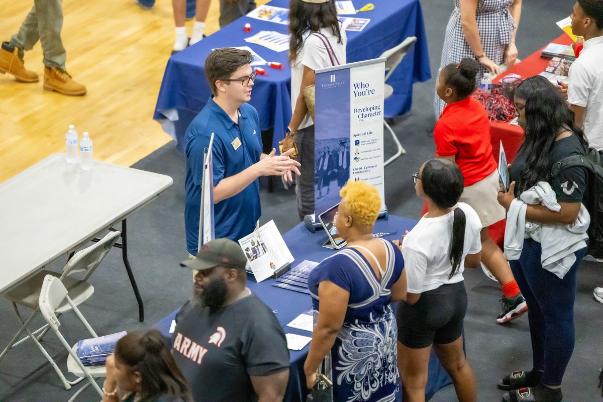 NewtonCoSchools's tweet image. Last night’s Newton County PROBE College Fair was a huge success! 🎓✨

On September 9, more than 1,100 students and parents from across the district filled the Newton High School gymnasium to connect with representatives from over 50 colleges and universities across the…