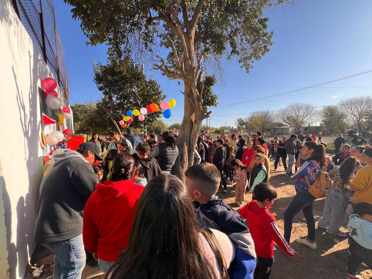 Programa1700D's tweet image. El Programa #MisPrimeros1700Dias sigue llagando a todos los barrios de Frías. Entrega especial Día del Niño. Con la colaboración del "Score Padel" se concretó una nueva entrega de los productos nutritivos a  las 200 familias beneficiarias del Barrio Sumampa de la Ciudad de Frías.