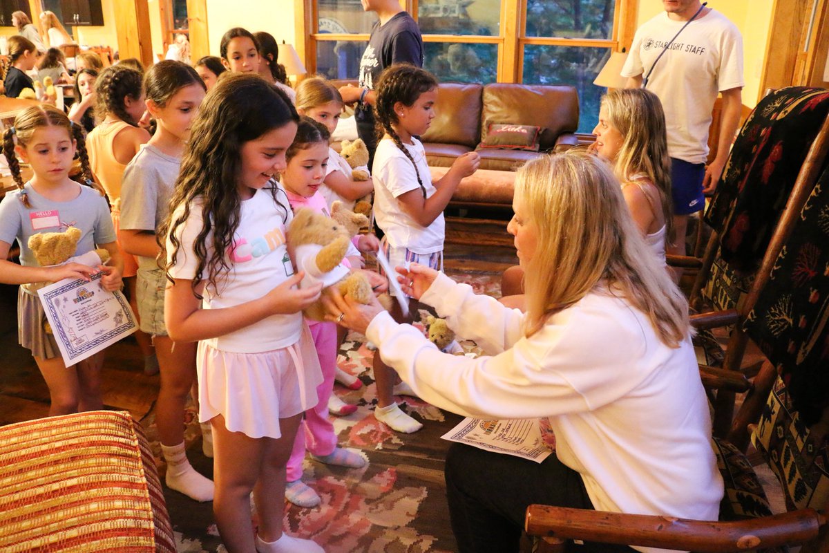 Nothing’s cuddlier than a Starlight Bear 🧸✨ Our junior campers loved bringing their very own teddy to life on one of the coziest nights of camp! 💙