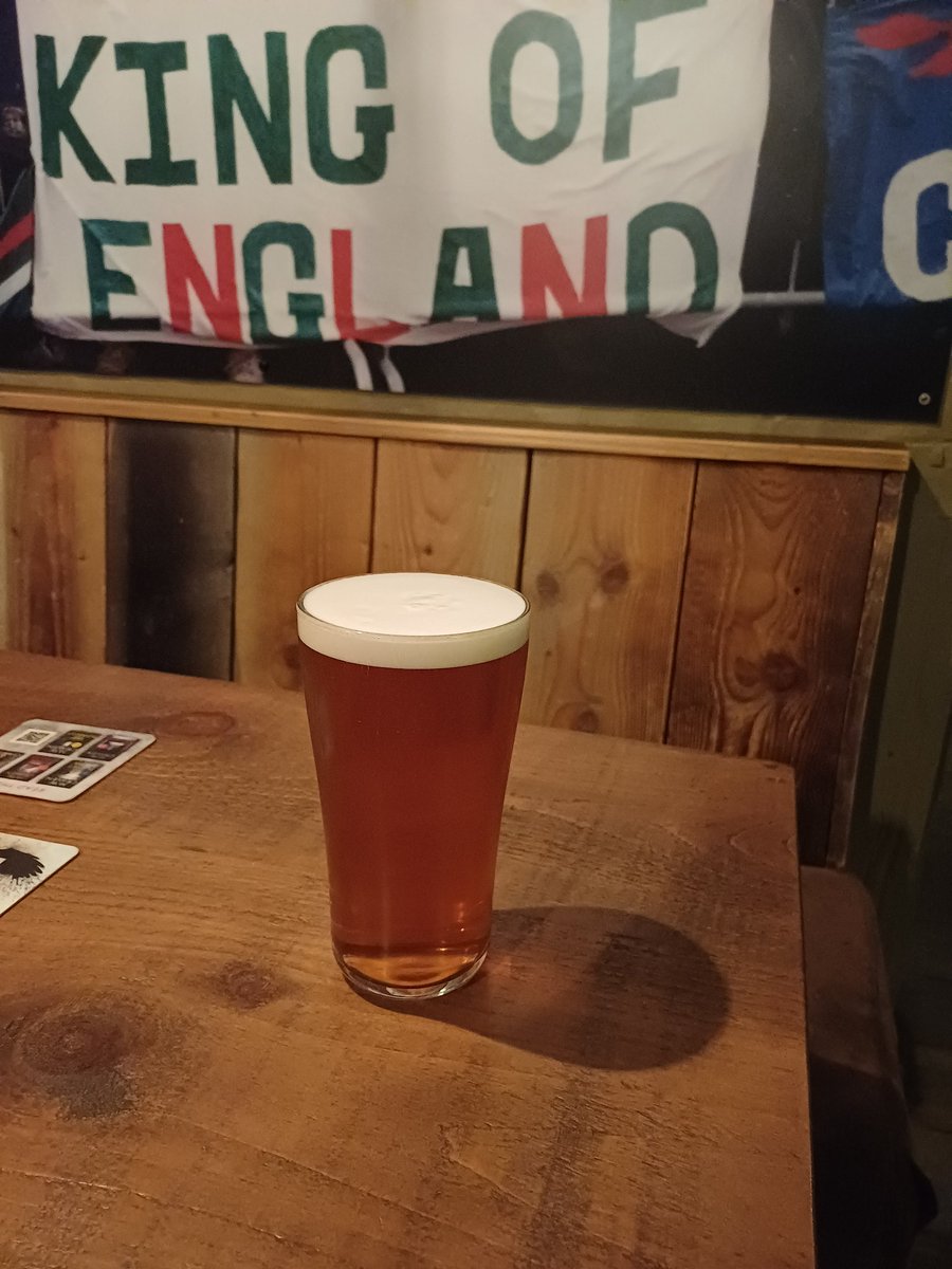 Esthwaite Bitter served at the Kings Head in the centre of Carlisle. Hawkwind's Silver Machine playing and £3.80 a pint. What is there not to like?
#ale #pubs #pints #supportpubs