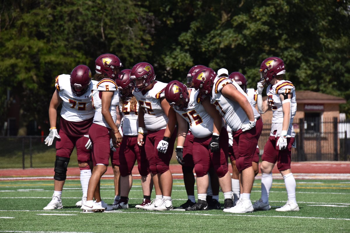 UMMFootball's tweet photo. Week 1️⃣ Pics 🏈

#TEAM #RollCougs🐾 https://t.co/ulm985d7Y7