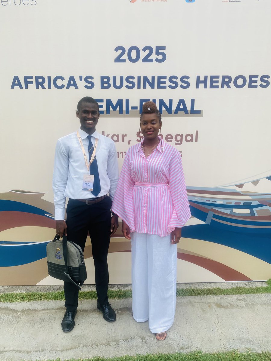 Dwr_Mamadou's tweet image. Bonsoir cher #réseau,

C’est avec un fort esprit de patriotisme que j’ai pris part  aux demi-finales de l’Africa&apos;s Business Heroes afin de soutenir nos champions en l’occurrence #Siny #Samba et #Racine #Sarr. 

En avant vers la victoire pour le Sénégal.
❤️🇸🇳