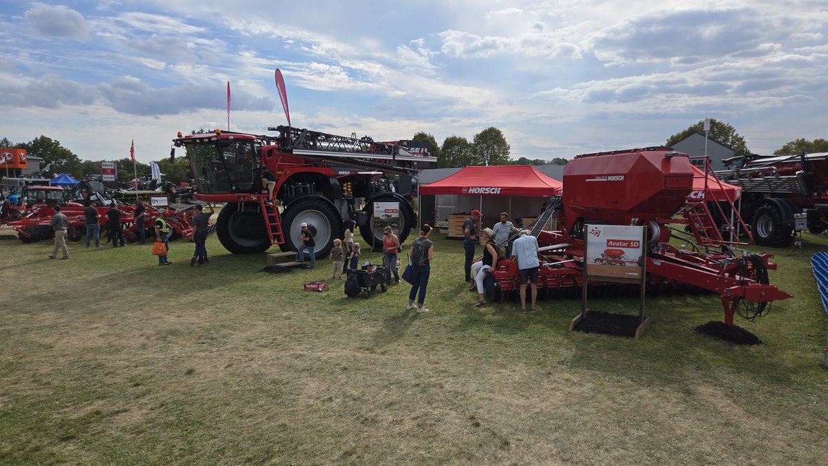 Laurent letzter ๐จ๐ฆ๐ฉ๐ช๐ฒ๐ซ๐โ๐ง๐ฟ (@laurent_letzter) on Twitter photo ๐ฑ Precision matters. From HORSCH #Tiger #Avatar to #Leeb.
Innovation you can see โ agronomy you can trust.
#CropCare #SustainableFarming #AgInnovation #HORSCH ๐ฑ Precision matters. From HORSCH #Tiger #Avatar to #Leeb.
Innovation you can see โ agronomy you can trust.
#CropCare #SustainableFarming #AgInnovation #HORSCH
