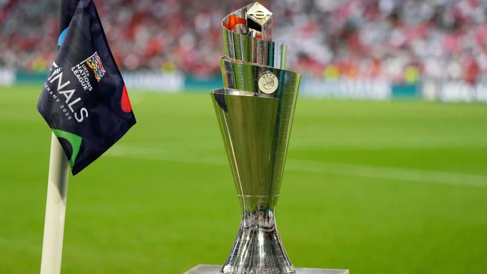 𝙋𝙬𝙞𝙩𝙩𝙚𝙧 𝙃𝙖𝙩𝙚 📉 tweet media