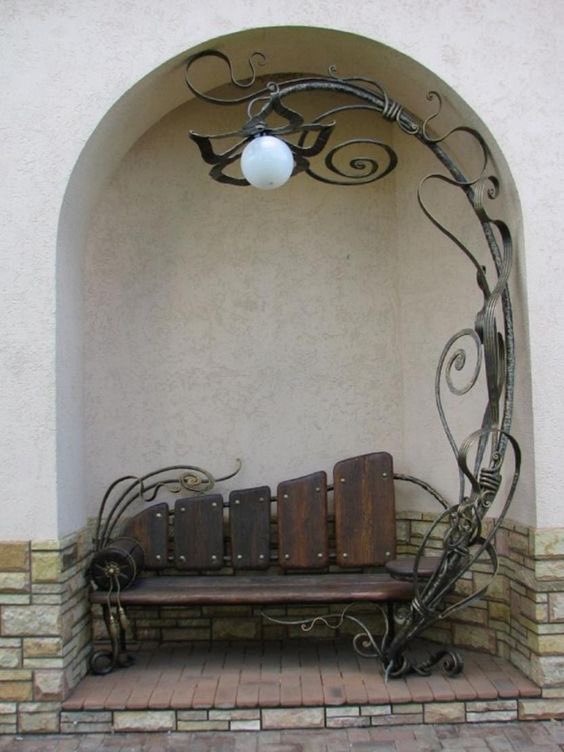 h0neyndmilk's tweet image. i want to come across this whimsical bench