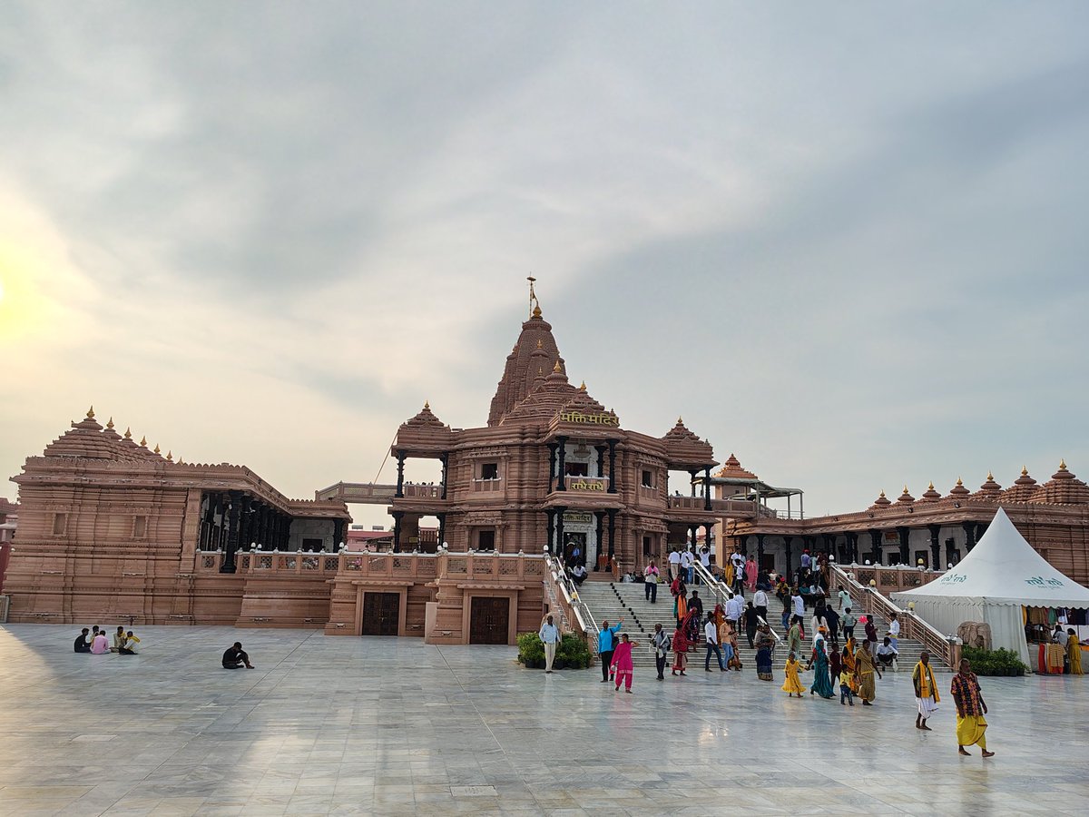 जय श्री कृष्ण!🥀