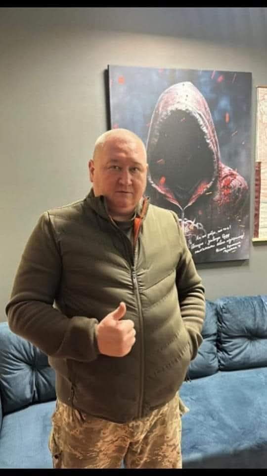 UKR_DE1's tweet image. Віталій Кім в одному з відеоінтерв'ю сказав, що Миколаїв  було врятовано завдяки  зеленському, і подякував йому,  не згадавши при цьому правду про вирішальну роль у визволенні міста генерала Марченка!
"Ось як все було:
25 лютого 2022 р.у свій 44‑й день народження, Марчелло ⬇️