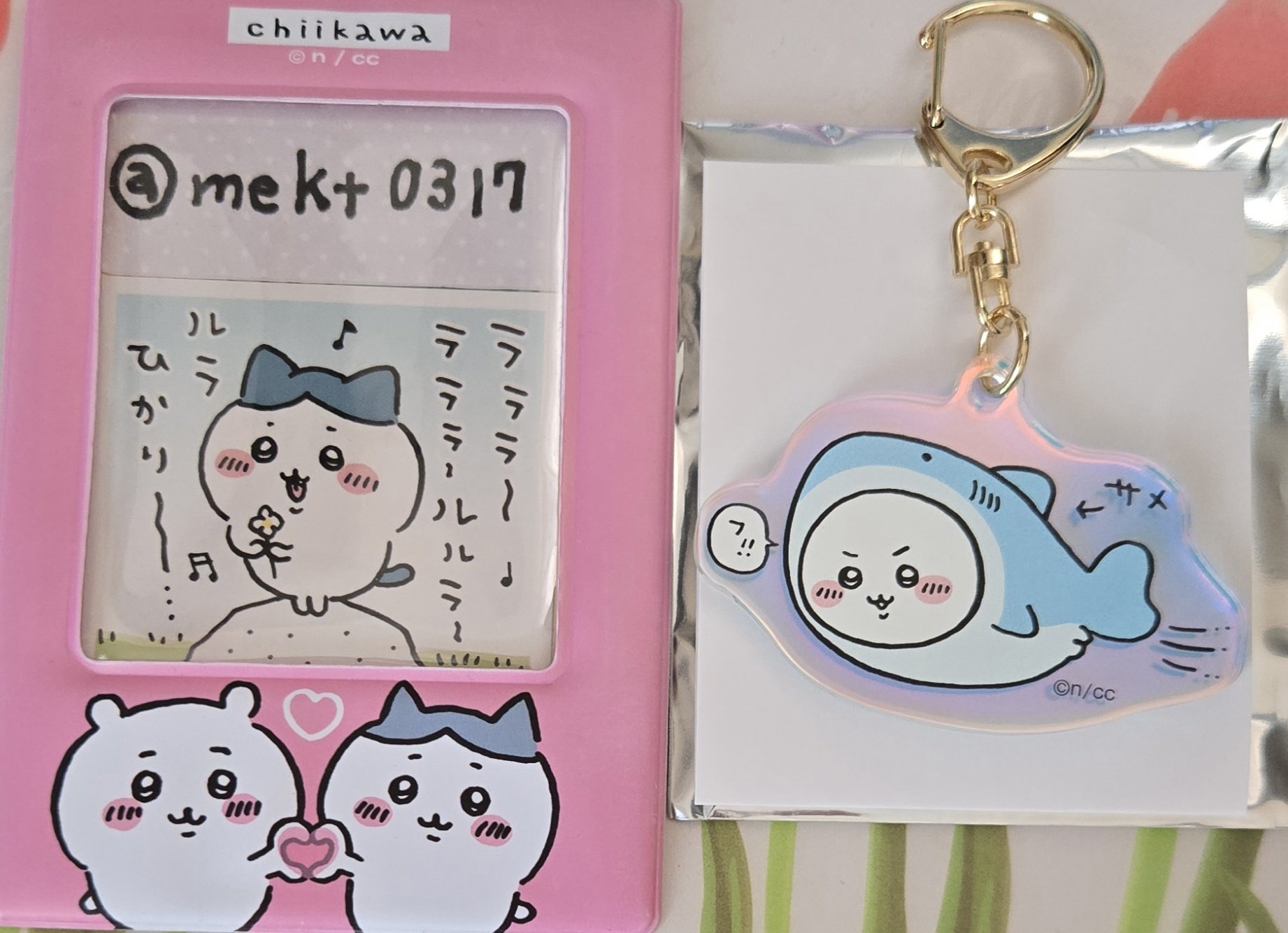 ちいかわ　労働プレート オーロラアクリルキーホルダー クッキーピンズ BOX ちいかわグッズ案内 on X: 