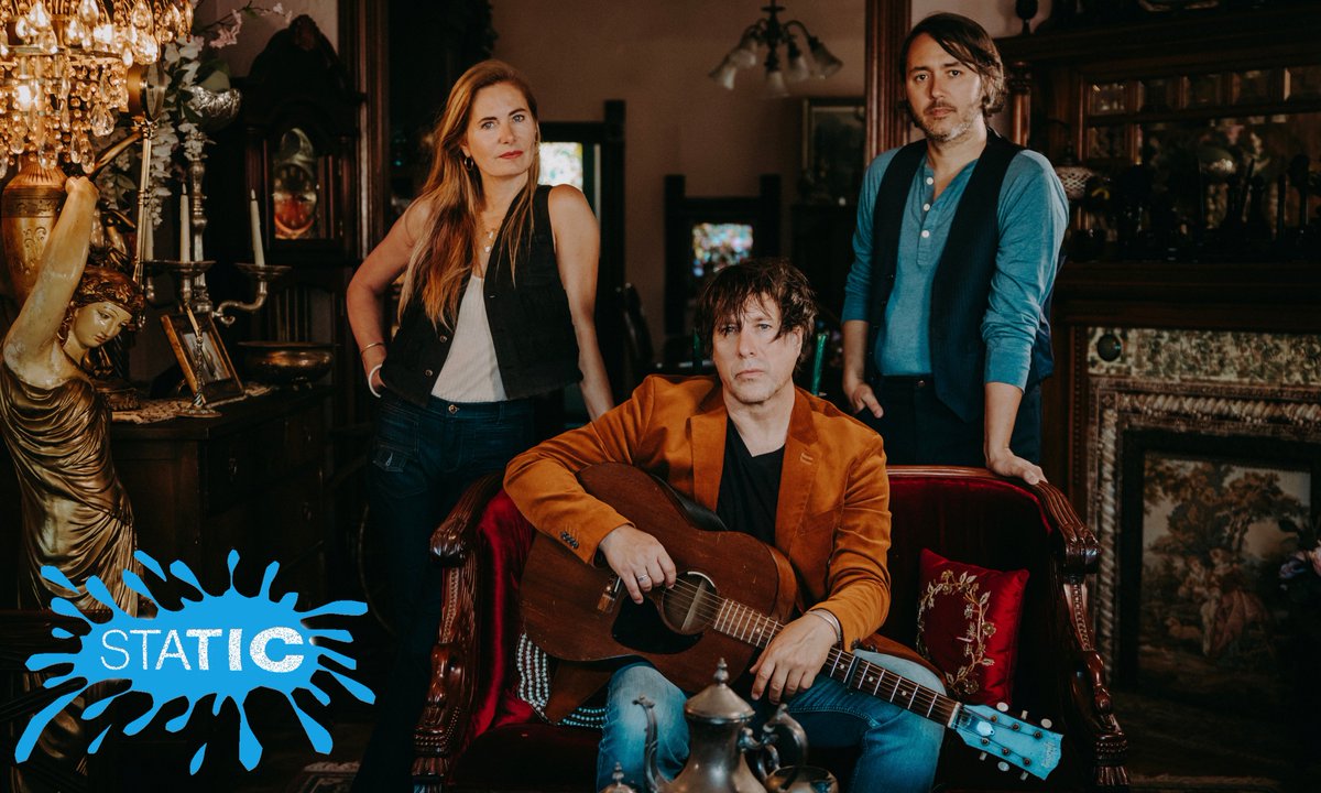 2ser's tweet photo. On "Static" from 8pm we'll talk to New York's reactivated guitar-pop icons Ivy about their first album in 14 years, the tender "Traces Of You" ...
_
@barnonerecords @IvyFanPage https://t.co/pCwMxuJ4cE
