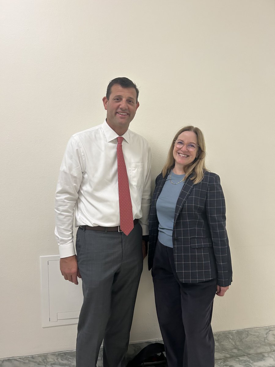 CCHAssociation's tweet image. Thank you @RepDavidValadao for meeting with CCHA CEO Ann Kuhns to discuss how federal investments in children’s hospitals support care for millions of kids across California.

#CCHA #ChildrensHealth #PediatricCare #AdvocateForKids