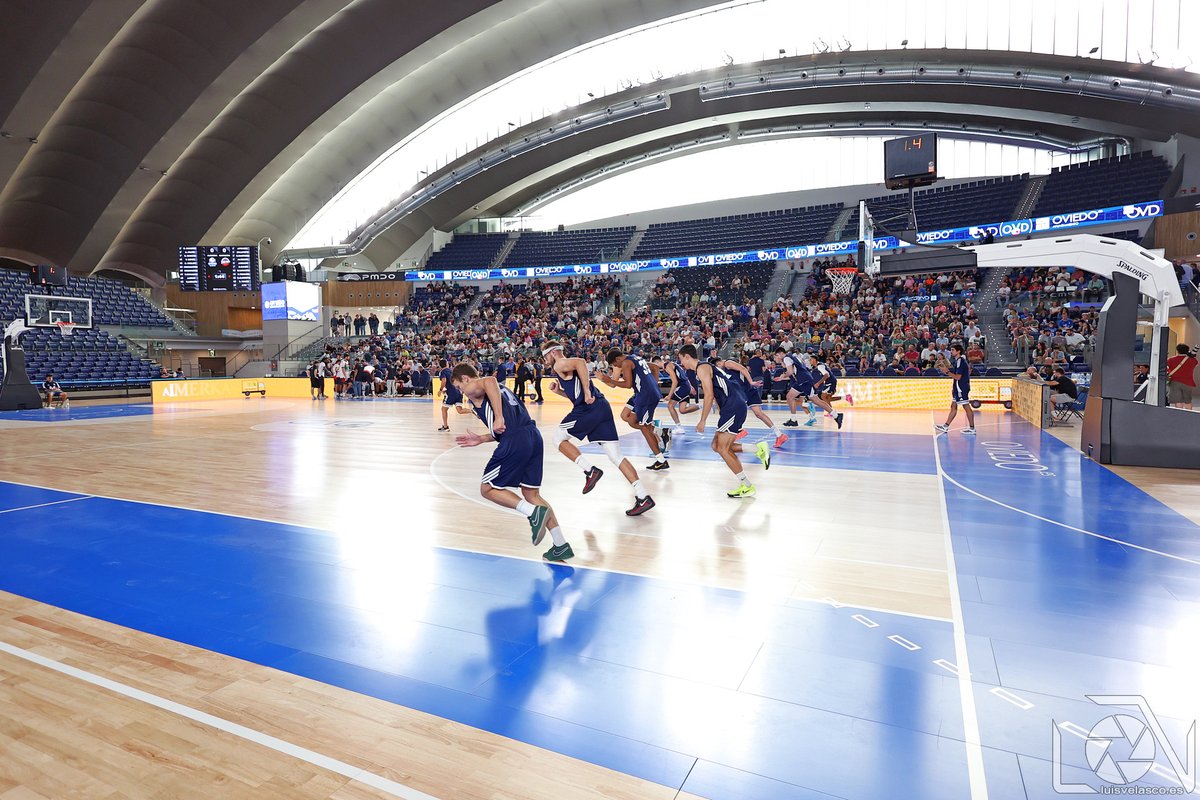 📷📷 Galería fotográfica de la previa del partido de las Series Alimerka entre <a href="/oviedocb/">Alimerka Oviedo Baloncesto</a> vs <a href="/GrupoAlegaCant/">Grupo Alega Cantabria</a> (Oviedo, 10/09/25):

luisvelasco.es/album/alimerka…

#alimerkaocb #yosoyocb #basket #baloncesto #PrimeraFEB