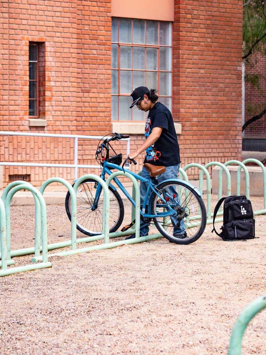 🚲🔒 A strong lock only works if you use it right. Always secure your frame + wheel to a sturdy rack—don’t give thieves an easy win.

👉 Learn how to lock your bike properly: bit.ly/46vFPlU
#BikeSafeUA #WildcatsRide
