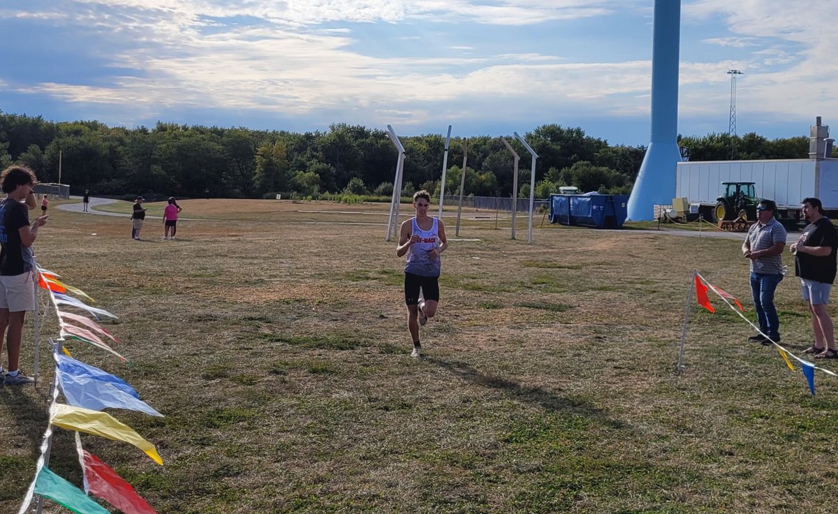 Dee-Mack XC & TF tweet media