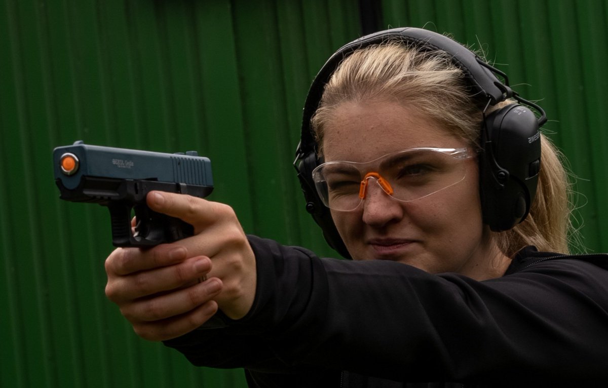 For comparison, this is our Silver tactical student <a href="/megan_relph/">Megan Relph</a> shooting left handed.
