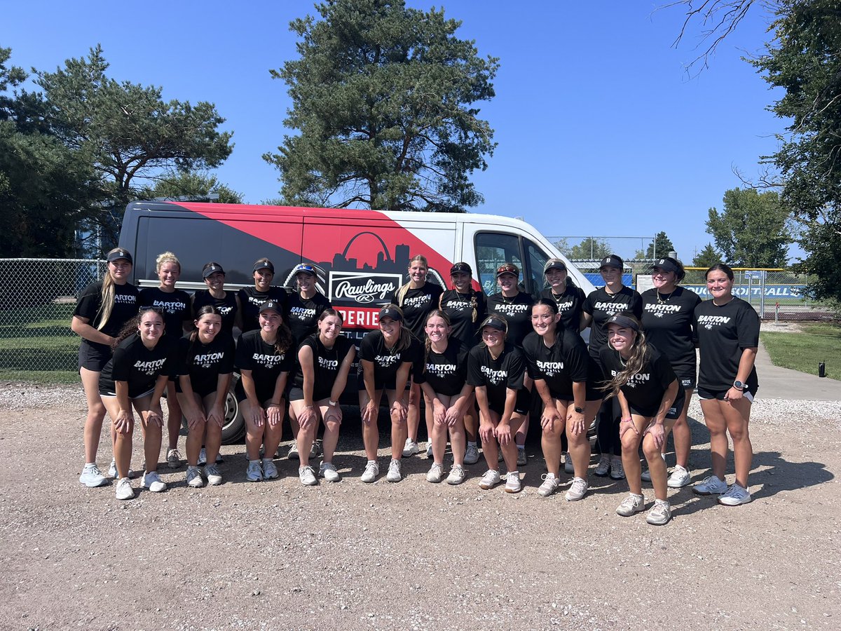 DEMO DAY 😍 
<a href="/RawlingsSB/">Rawlings Softball</a> 

#RollCougs 🐾