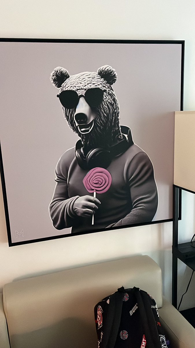 PopPunk's tweet image. 9 MONTHS LATER ITS IN A DIFFERENT PLACE IM STAYING AT ARE YOU FUCKING JOKING