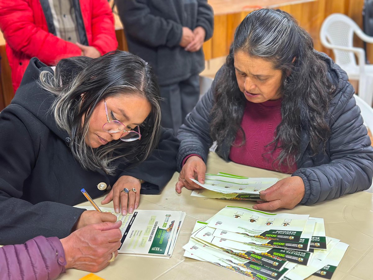 📸 Compartimos el registro fotográfico del inicio de nuestras Asambleas Locales de Socios, un espacio donde juntos construimos el futuro de Jardín Azuayo, eligiendo a quienes velarán por su gestión.

Consulta la fecha, hora y lugar de tu Asamblea aquí: jardinazuayo.fin.ec/asambleas-loca…