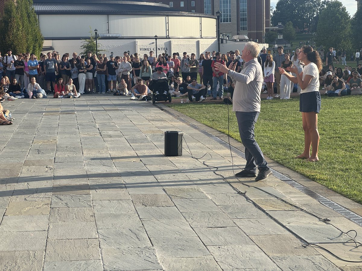HaydenRobTV's tweet photo. Hundreds are gathering at Liberty University to pray for the family of Charlie Kirk. Kirk was shot and killed while speaking at a school in Utah. I’ll have more on this tonight at 11. https://t.co/fglKFQCY3W