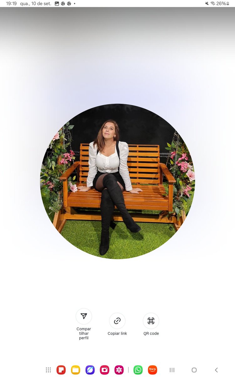 Tava assistindo o video do trumpista que foi de arrasta com um tiro na carótida e me deparei com esse comentário. Vamos deixar essa vagabunda famosa?