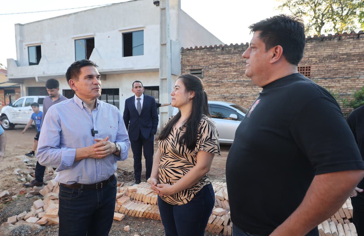 Los valores van desde G. 360.000.000 hasta G. 450.000.000 que serán pagados una vez que las familias reciban las llaves de sus nuevos hogares, en cuotas que oscilan entre G. 2.293.000 a G. 2.866.000, en un plazo de hasta 30 años.
