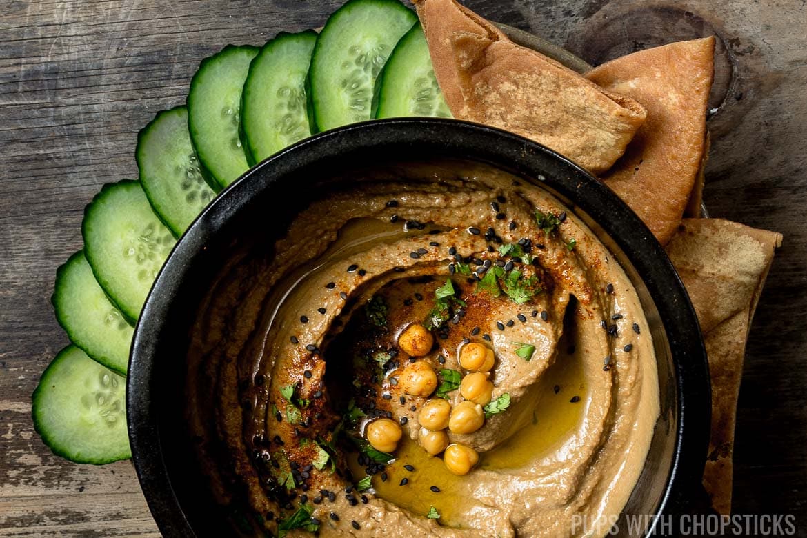 pupschopsticks's tweet image. Black Garlic Hummus
Recipe: pupswithchopsticks.com/black-garlic-h…
#foodie #Nomnom #asianrecipes #asianfood