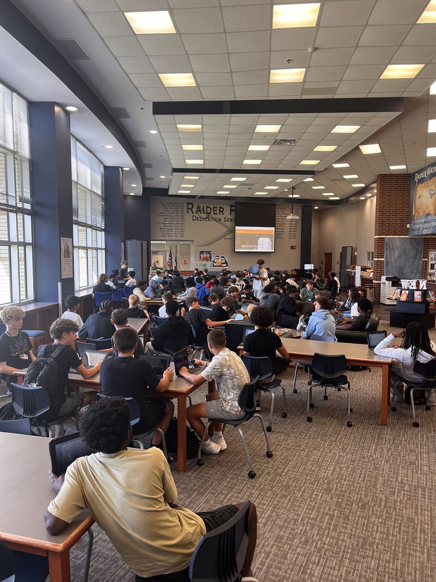 S/O to all the DUBeast Head Coaches getting their kids to knock out step 1 of recruiting!

* 2 days, 126 Athletes w/ NCAA ID #’s 

#RecruitDUBeast