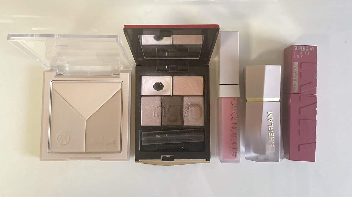 w_ysh's tweet image. 今日の #ベースメイク #コスメ

最近顔が荒れてる😂ベース軽めにしてみたけどどうだろう🤔💦

アイシャドウは今日は #INOUI 
#デイジーク のシェーディングは提供でいただいてから使い出してるけどお気に入りで毎日使ってる😊