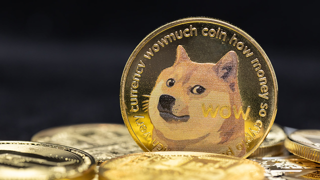 CoinMarketCap's tweet photo. 🚨 CMC News: DOGE ETF Set To Launch Thursday in Historic U.S. Debut.

🔗 https://t.co/pdn5GhVnzH https://t.co/WcGZ4Lsnr7