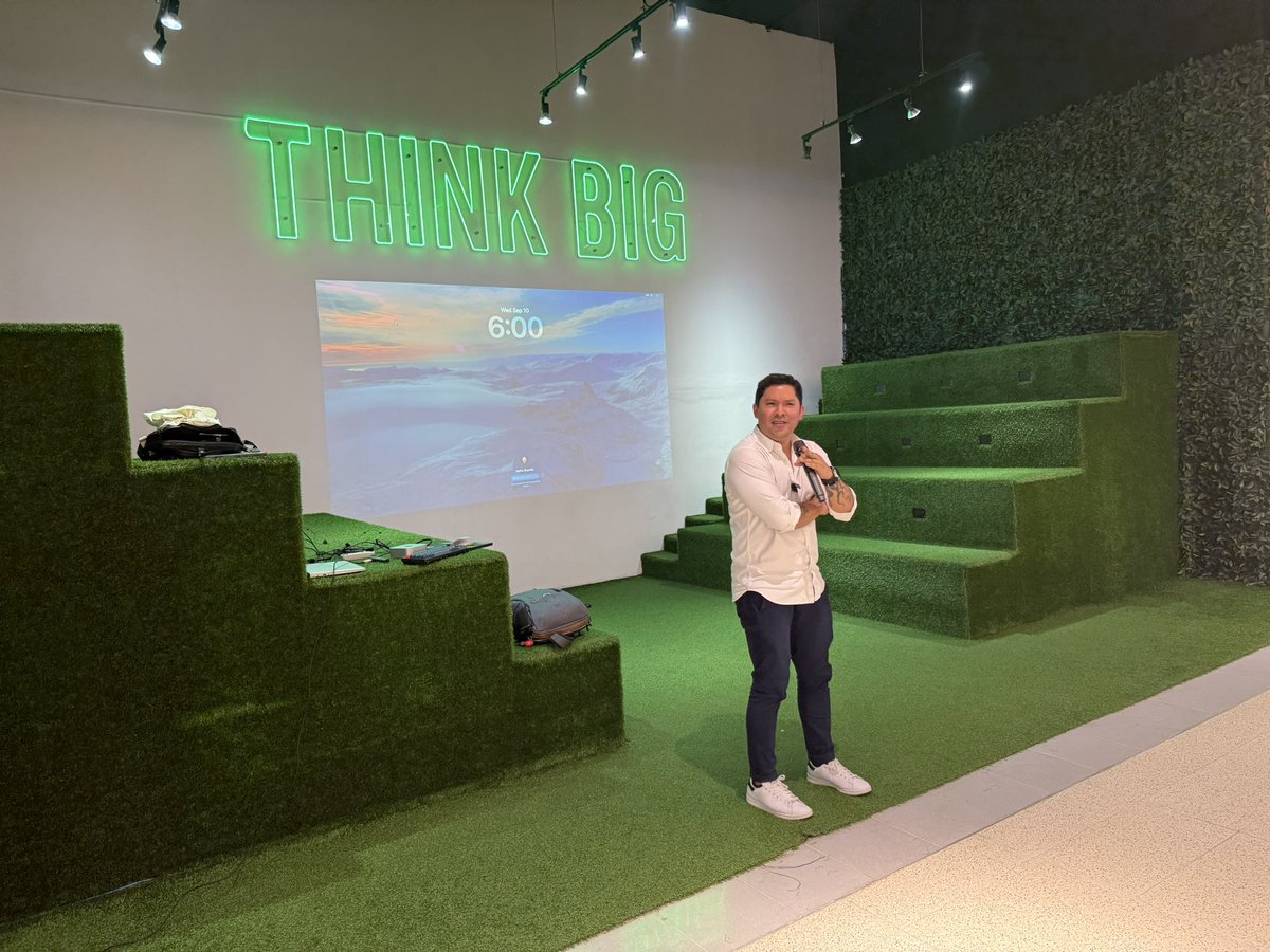 “El Geek Creador” por nuestros amigos de Ponte Geek‼️😃👍