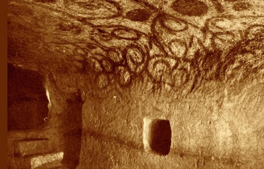 A 6,000-year-old underground temple in Malta with acoustics so strange that low frequencies vibrate through the body. Coincidence—or advanced knowledge of sound?