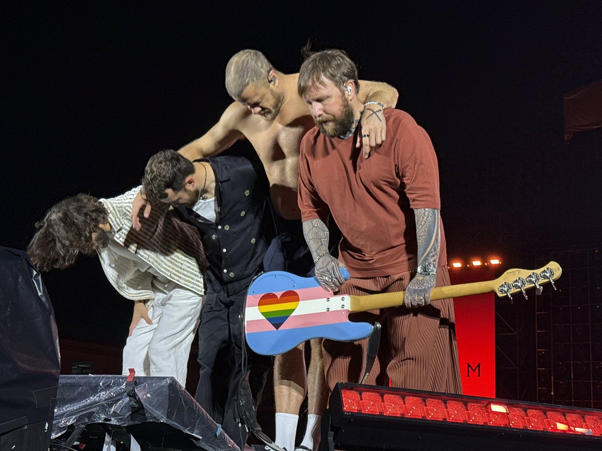 MaryBoom tweet media