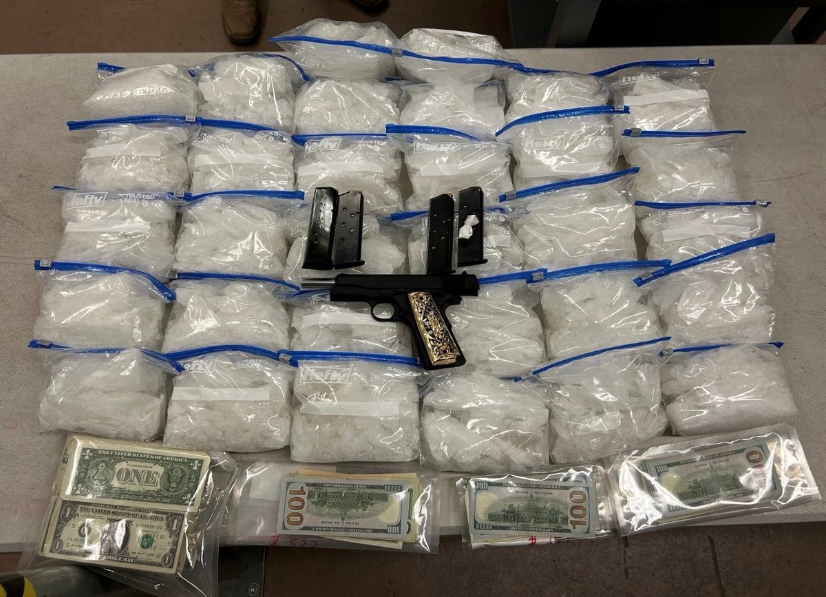 DEASANFRANCISCO's tweet image. @DEASANFRANCISCO seized over 30 pounds of Methamphetamine, 1 illegal firearm, and cash from a vehicle’s trunk! We are dedicated to keeping dangerous and illegal drugs off the streets. #SinaloaCrackdown2025