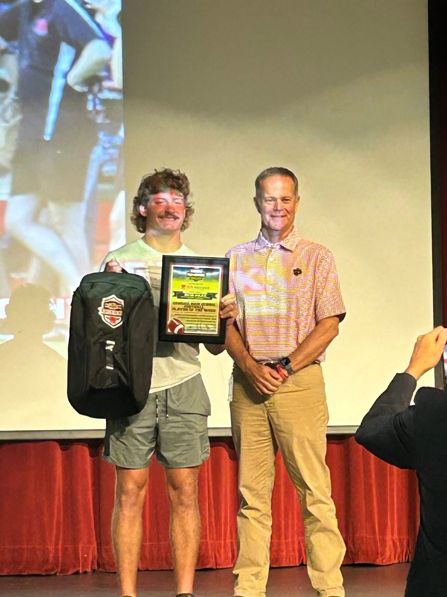 Congratulations to Reid Giles on being named the Georgia High School Football Daily, state player of the week vs Dalton! Go Cats!